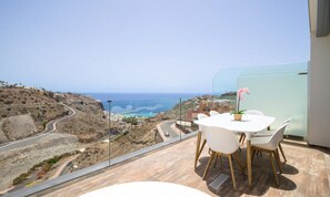 Outdoor dining - House in Mogan, Gran Canaria (Mogan)
