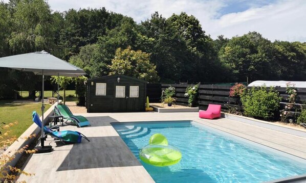 Innendørsbasseng og utendørsbasseng