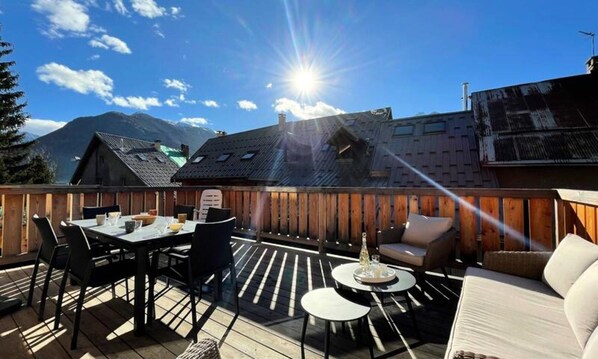 Outdoor dining - Chalets for 8 People (Puy-Saint-Pierre)