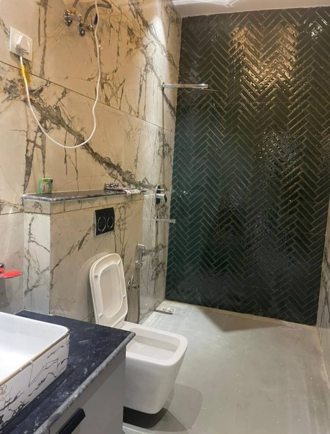 Serviettes fournies, savon, papier toilette