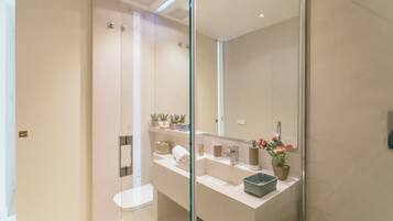 Apartment, City View | Bathroom
