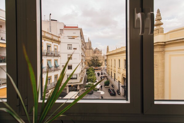 Apartment, City View | Living area