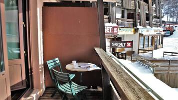 Tempat makan outdoor