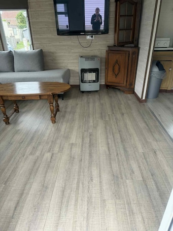 Living area. Caravan by pond - ideal for expats, entrepreneurs & rest seekers!