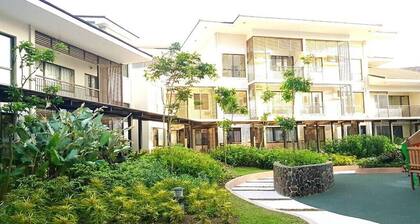 Cozy 1-BR condo with AC, 50mbps WiFi in tranquil Serin West Tagaytay up to 6pax