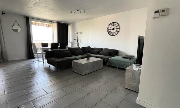 บริเวณนั่งเล่น