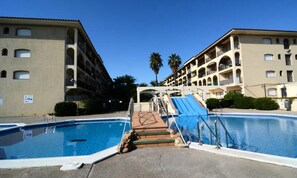 Outdoor pool - Apartments in L'estartit (Torroella de Montgrí)
