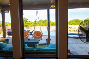 Outdoor pool - Mtn Escape • Pool, Hot Tub, Fire Pit, Pet OK! (Lawton)