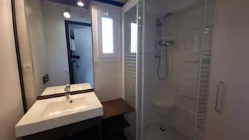 Premium Chalet, 2 Bedrooms | Wi-fi