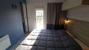 Luxe stacaravan, 3 slaapkamers | Babybedden (toeslag), wifi (toeslag)