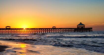 A Beach House the Whole Family Will Love! Steps to the Beach, Dog-Friendly, Bunk Bedroom & Fun!