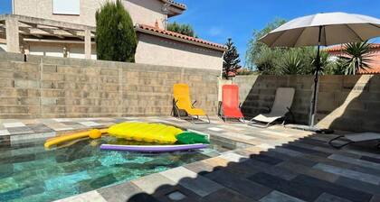 Houses & Villas for 8 People