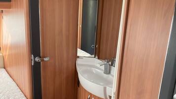 2 bedrooms, WiFi