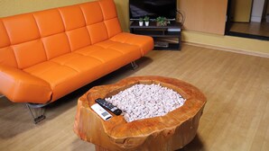 Ảnh chưa phân loại, 2 trong số 12 ảnh, nút