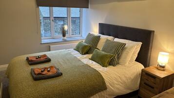 Cottage | 2 bedrooms, individually decorated, individually furnished, free WiFi