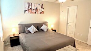 3 bedrooms, in-room safe, desk, iron/ironing board - [HB101] Beautiful Clean family friendly 3BR near JBSA Randolph AFB & Airport (San Antonio)