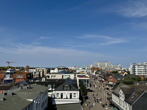 Unclassified image, 5 of 20, button