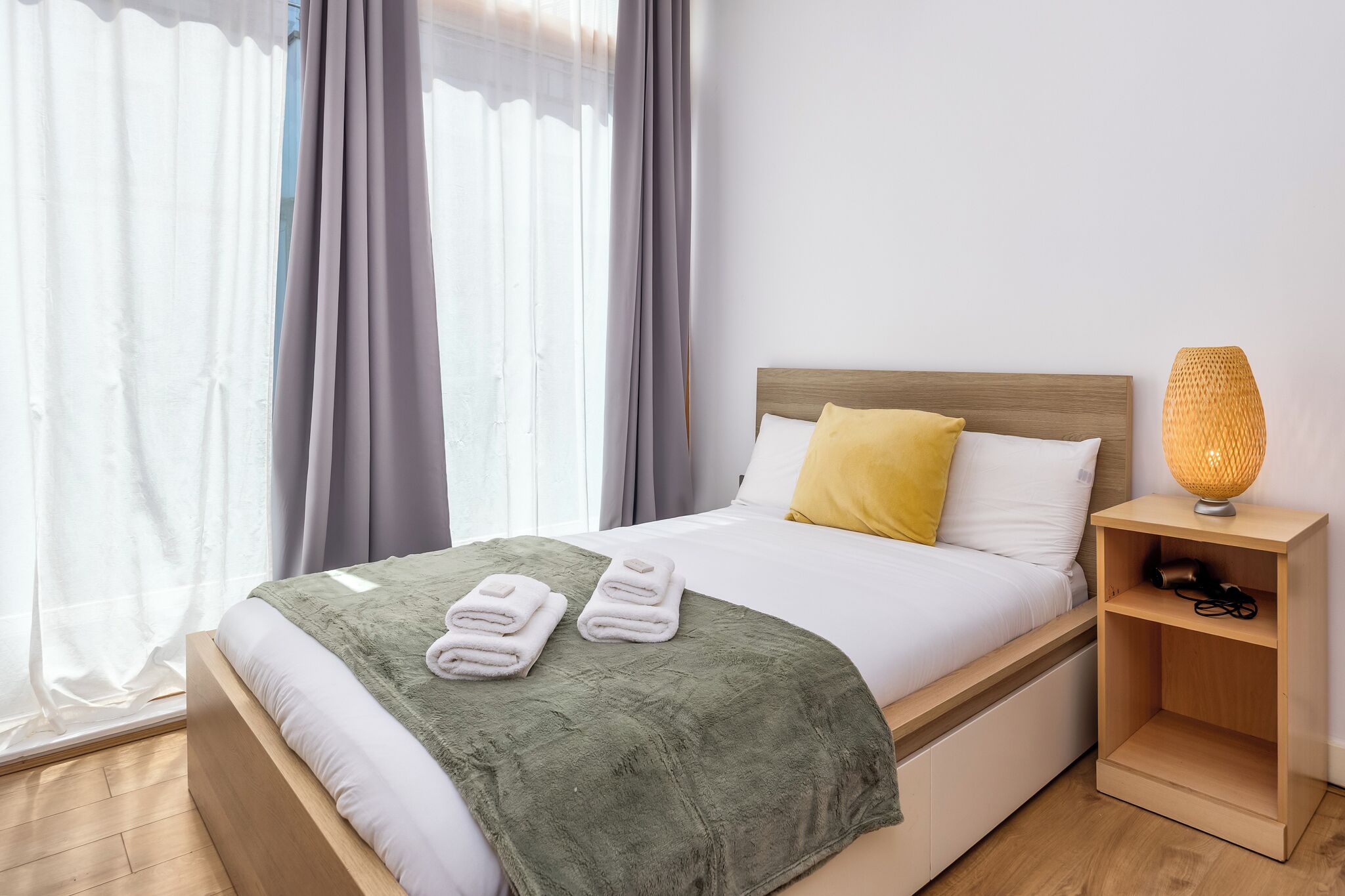 3 bedrooms, desk, iron/ironing board, free WiFi