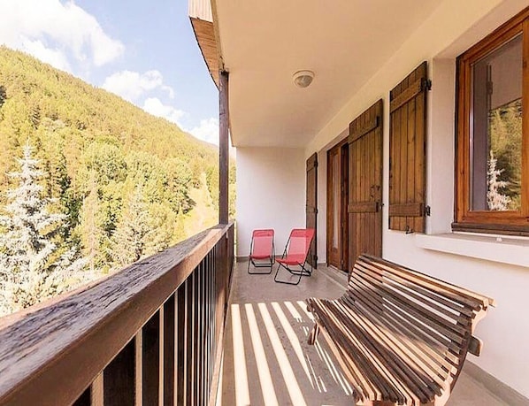 Property grounds - Coolidge Residence for Four People (Saint-Chaffrey)