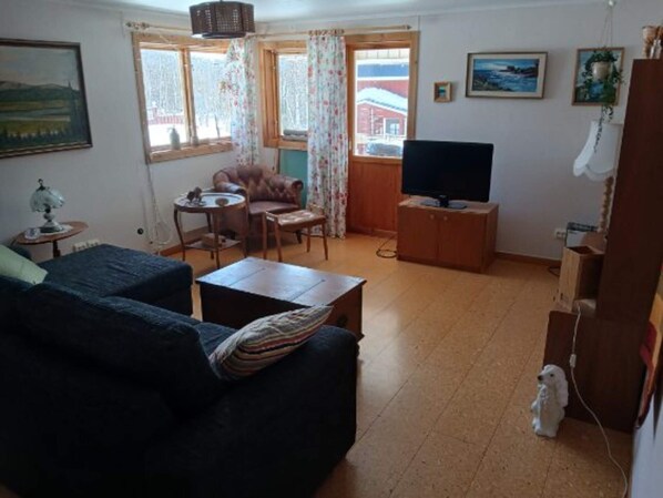 House | Interior - Cozy Cabin by Lake Gardsjon Lidsjoberg (Lidsjöberg)