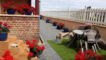 Tempat makan outdoor