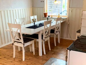 House | Interior - Summer Retreat Near Lake in Sormland (Arla)