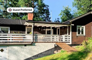 House | Exterior - Summer Retreat Near Lake in Sormland (Arla)