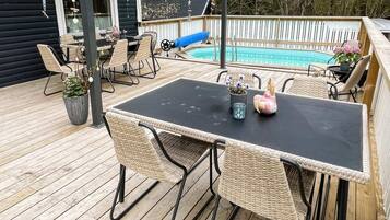 House | Outdoor dining