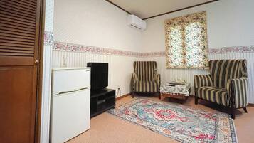 Twin Room | Free WiFi, bed sheets