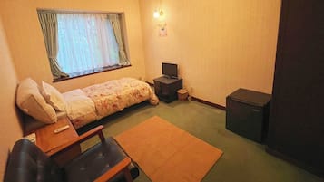 Single Room | Free WiFi, bed sheets
