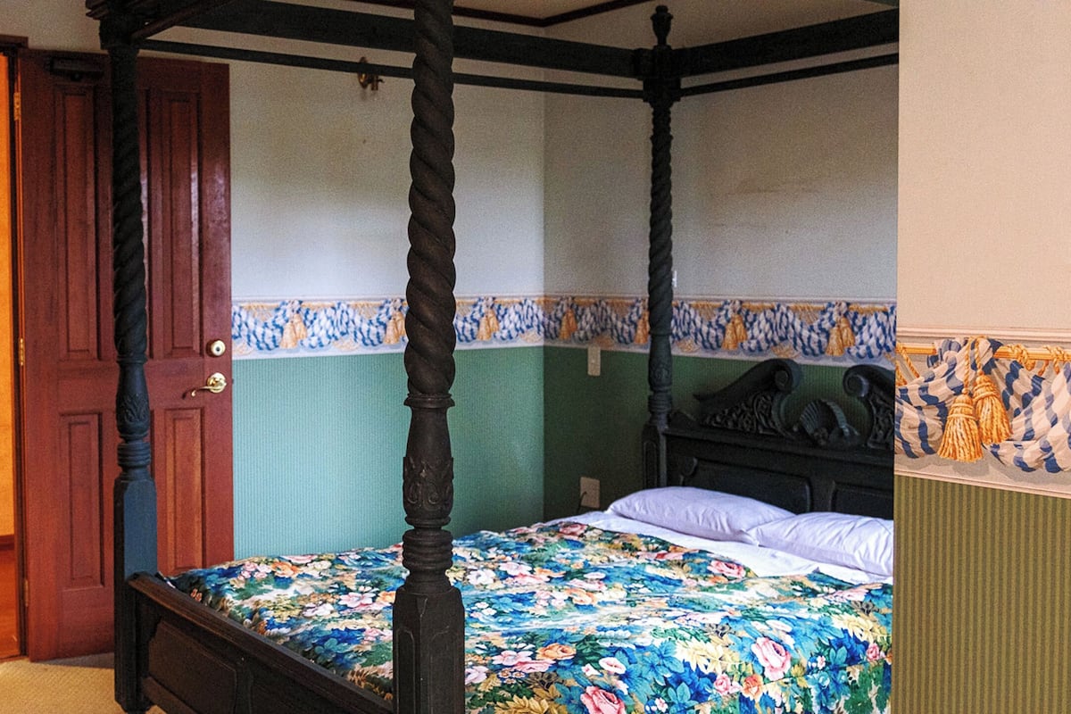 Double Room | Free WiFi, bed sheets