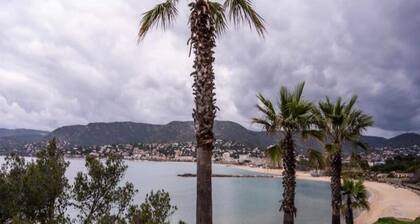 Studio With Balcony View From Beach