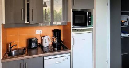 2 Rooms for 6 People