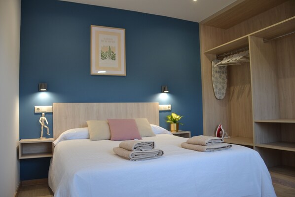 2 quartos, ferros/tábuas de passar roupa, Wi-Fi, roupa de cama