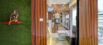 HOTEL SHUBHAM INN THALTEJ 