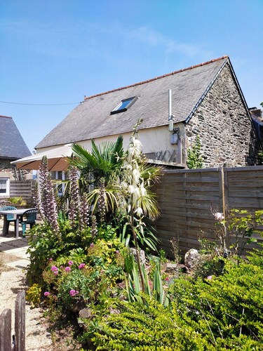 Maison 2 personnes avec vue mer à 600 mètres des plages