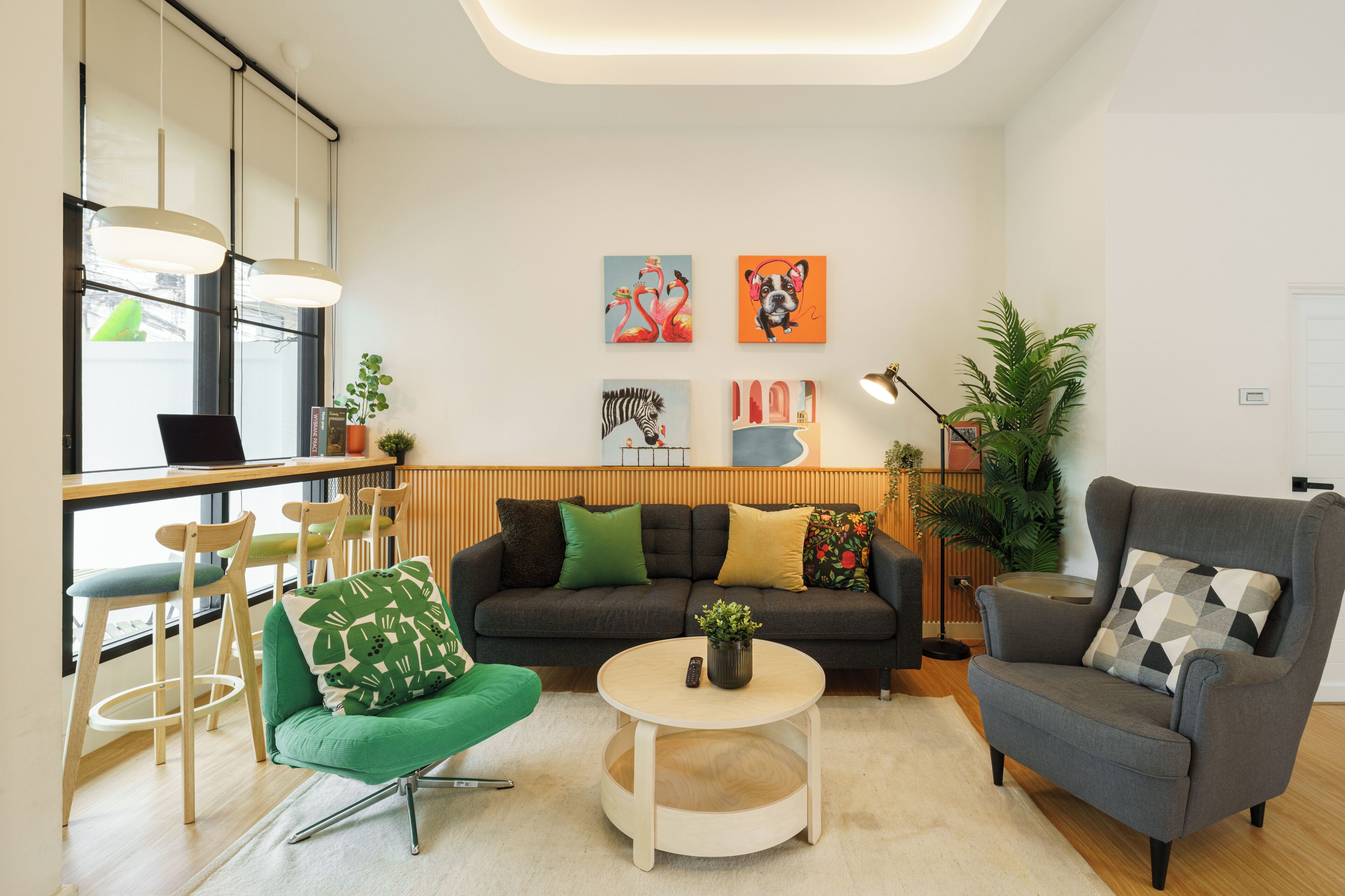 Cozy & spacious living room