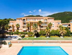 Pool - 2 Rooms 4 People (Cavalaire-sur-Mer)