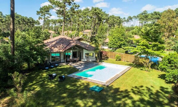 Indendørs pool, udendørs pool