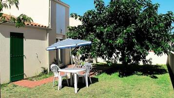 Tempat makan outdoor