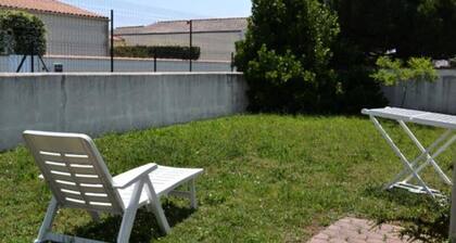 Houses & Villas for 6 People