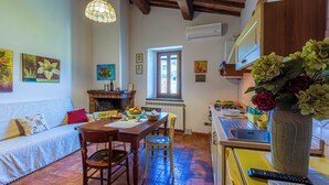Apartment, Garden View | Down duvets, free WiFi, individually decorated, individually furnished - Agriturismo La Casa di Gelsomino (Massa Martana)