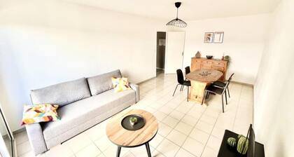 Apartment Near Tramway for Four People