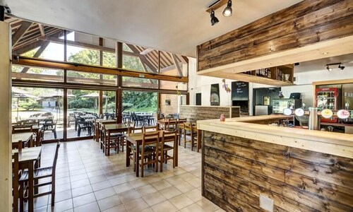 3 Rooms for 6 People Belvydtre PMR