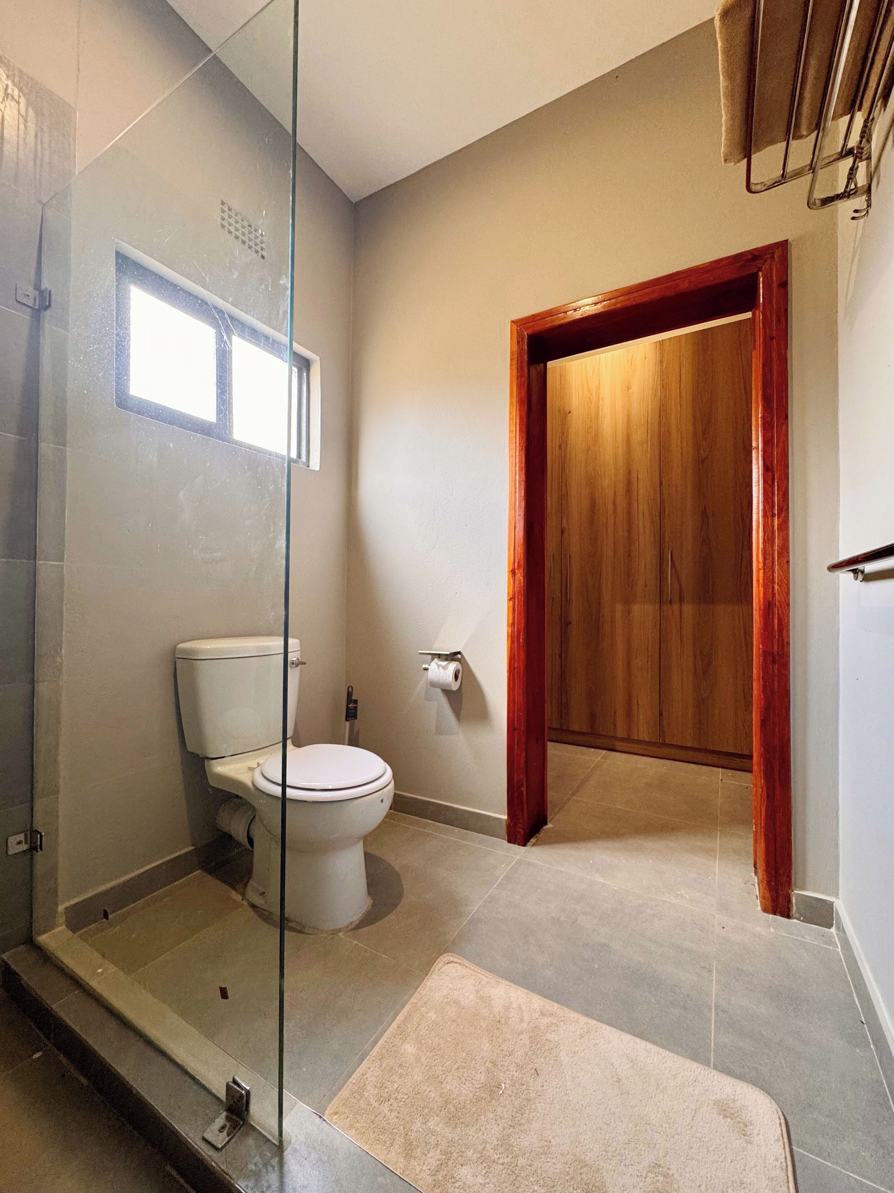 Deluxe Single Room, Garden View | Bathroom | Shower, free toiletries, towels, soap