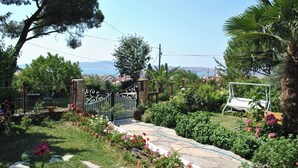 Unclassified image, 4 of 37, button - Günebakan Taliani Otel (Ayvalik)