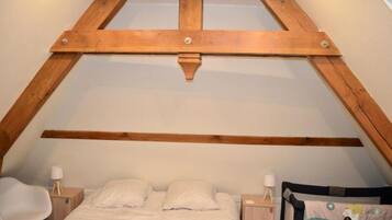 Individually furnished, bed sheets