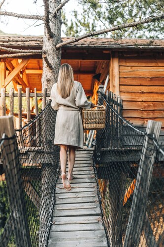 Treehouse with private Jacuzzi - Bois d'Arambe