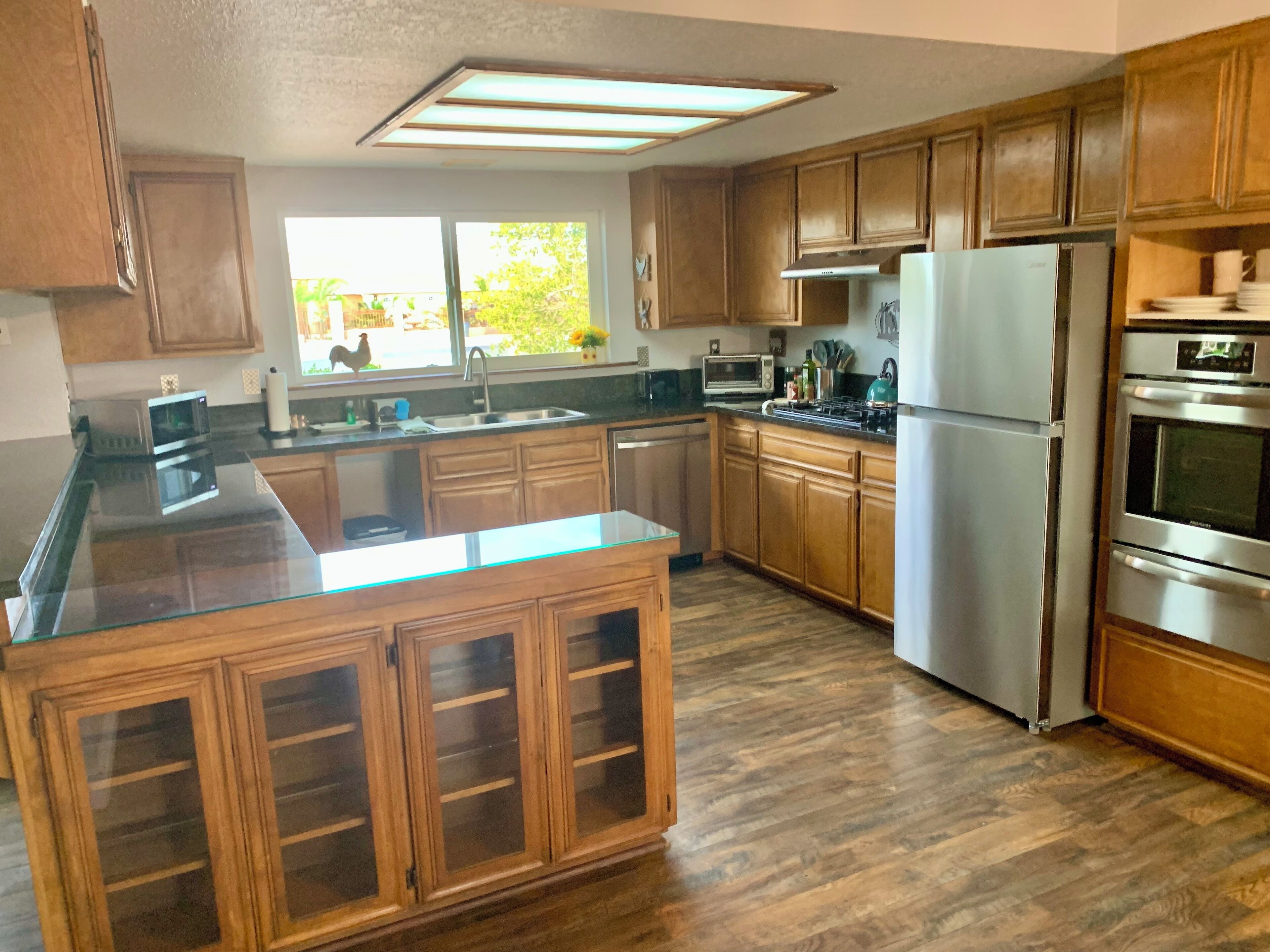 Microwave, oven, stovetop, dishwasher