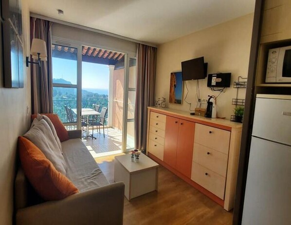 غرفة المعيشة